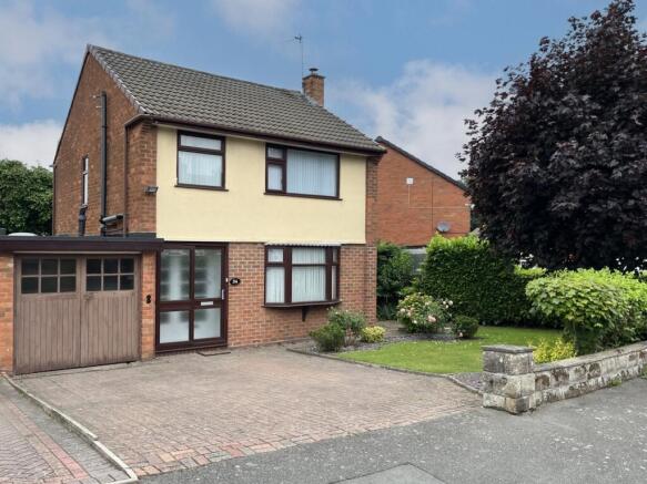 3 bed property, in Milldale Crescent, £290,000