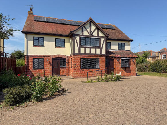 6 bed property, in Kirby Road, £800,000