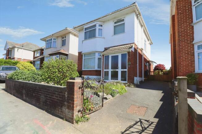 3 bed property, in Kinson Road, £475,000