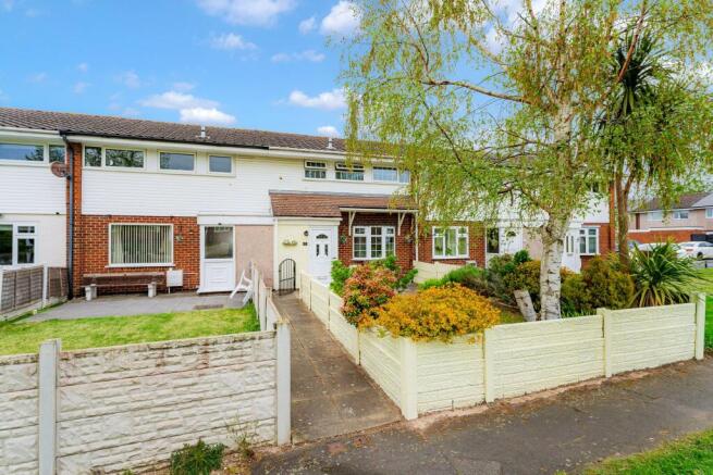 3 bed property, in Grangemoor, £150,000