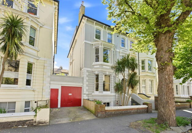 1 bed property, in 31 Ventnor Villas, £425,000