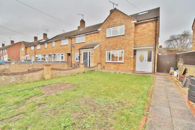 2 bed property, in Horsebridge Road, £280,000