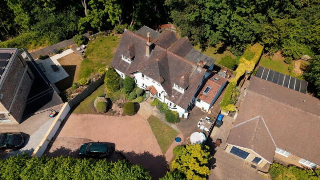 5 bed property, in Manchester Road, £850,000