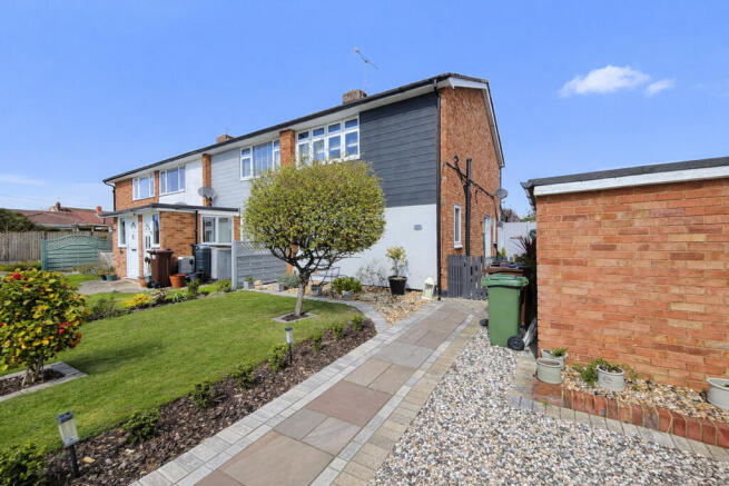 3 bed property, in Bijou Close, £365,000
