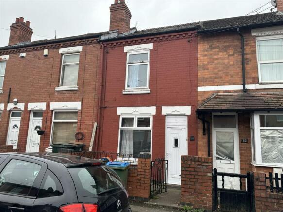 4 bed property, in Hamilton Road, £190,000