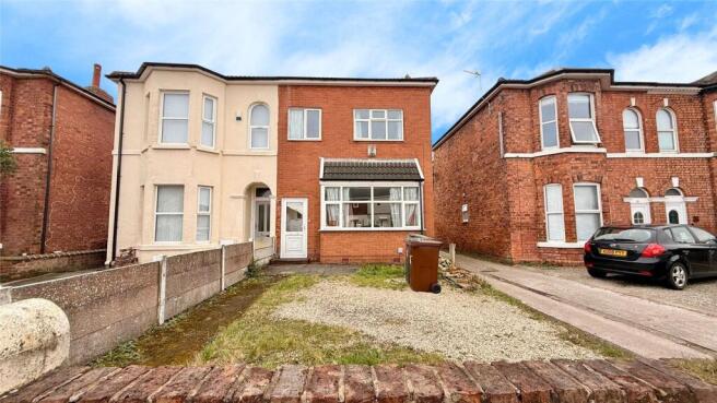 3 bed property, in Virginia Street, £190,000