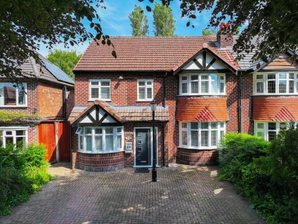 4 bed property, in Ridgeway Road, £800,000