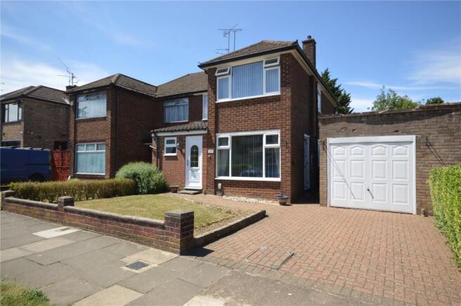 3 bed property, in Runley Road, £400,000