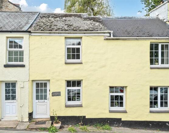 2 bed property, in Newbridge Hill, £174,900