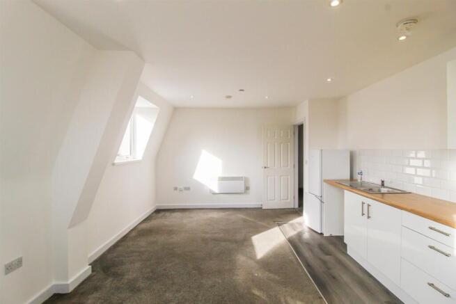 1 bed property, in Thornhill Street, £90,000