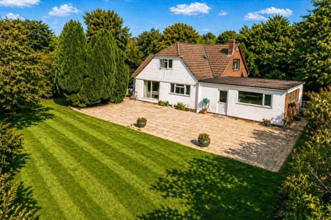 4 bed property, in Headmoor Lane, £900,000