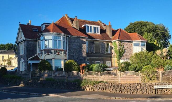 1 bed property, in St Marychurch Road, £100,000