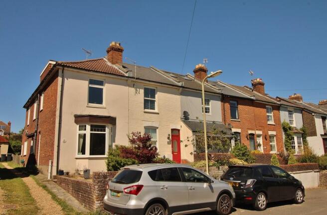 3 bed property, in Lower Road, £420,000