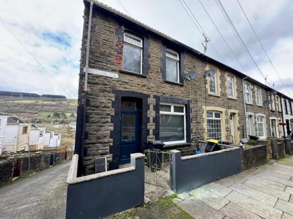 2 bed property, in Merthyr Vale, £99,995