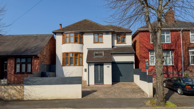 4 bed property, in Kingsway, £425,000