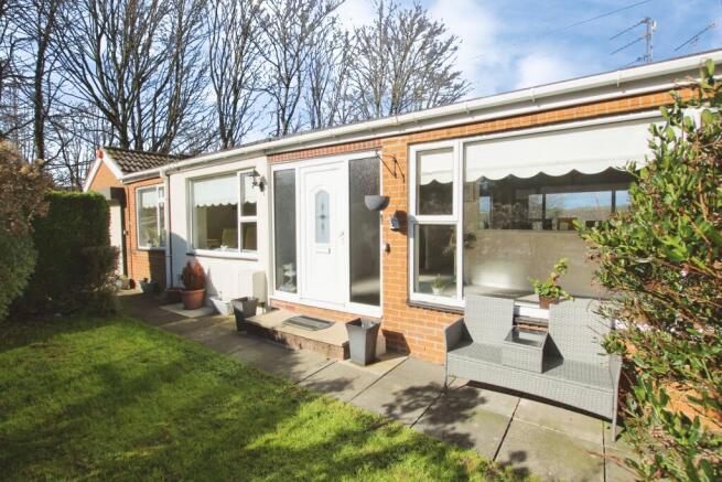 4 bed property, in Orchard Drive, £450,000