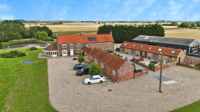 4 bed property, in Gembling, £1,350,000