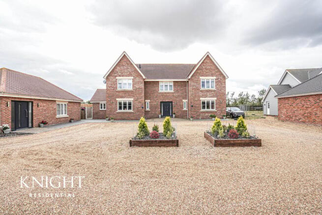 4 bed property, in Harwich Road, £850,000
