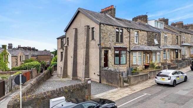 6 bed property, in Golgotha Road, £400,000