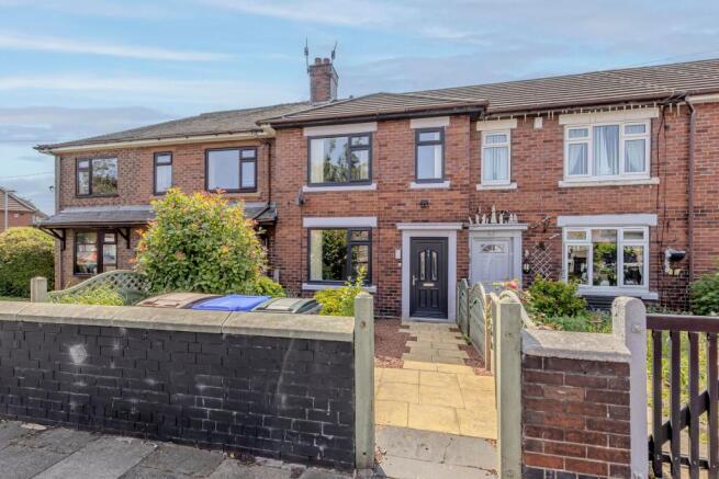 2 bed property, in Vivian Road, £140,000