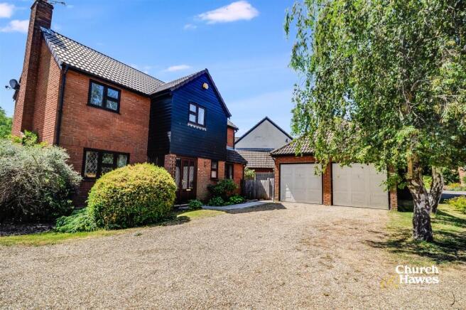 4 bed property, in Vicarage Meadow, £525,000