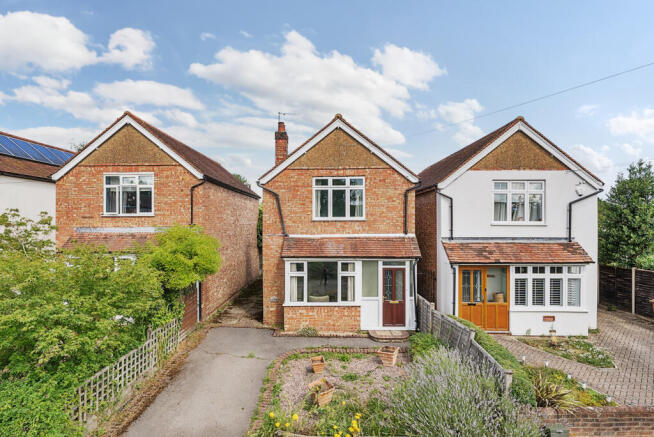 3 bed property, in White House Lane, £600,000