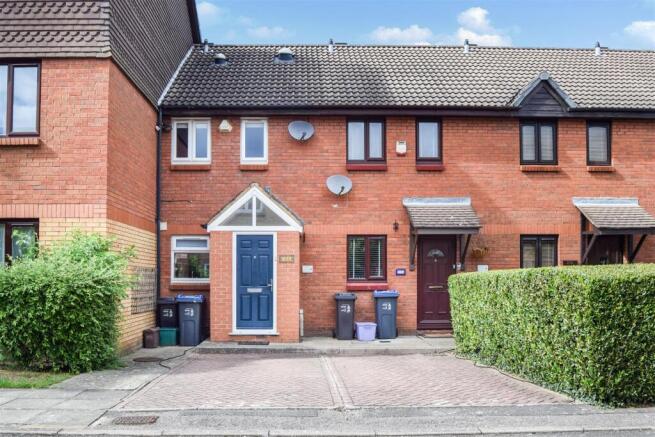 2 bed property, in Keats Close, £600,000