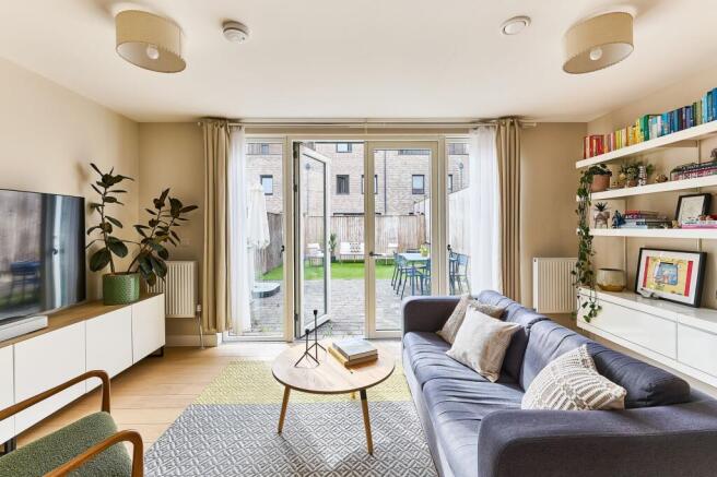 3 bed property, in Oriental Square, £650,000
