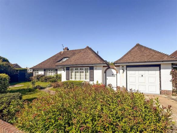 3 bed property, in Ruston Park, £625,000