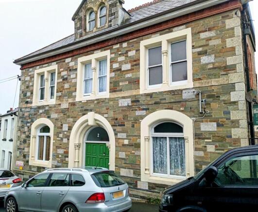 1 bed property, in Flat 8, £35,000