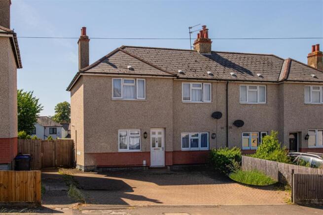 3 bed property, in Pleydell Road, £275,000
