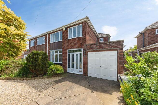 3 bed property, in Pearson Road, £249,950
