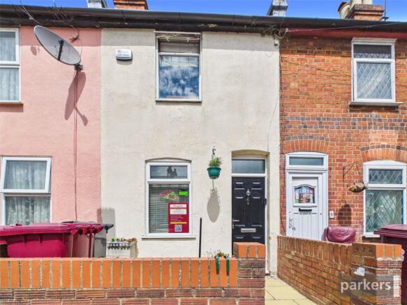 2 bed property, in Kings Road, £325,000