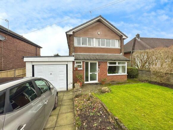 4 bed property, in Lowercroft Road, £380,000