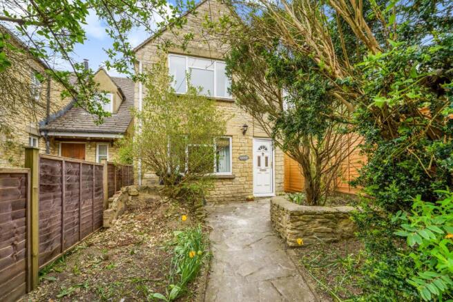 2 bed property, in Cartreff, £350,000