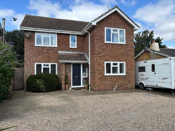 4 bed property, in Sandpit Lane, £565,000