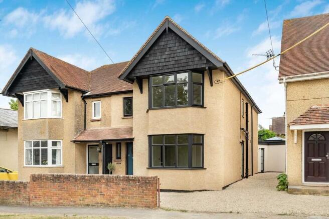 4 bed property, in The Green, £700,000