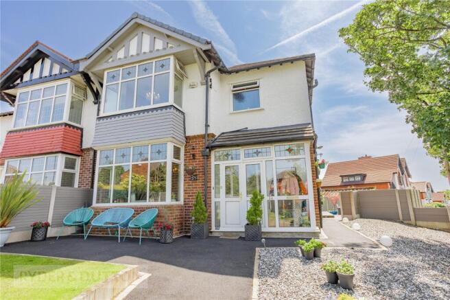 3 bed property, in Middlegate, £400,000