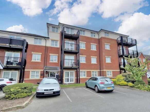 2 bed property, in Breccia Gardens, £46,000