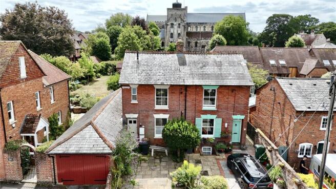 2 bed property, in Mill Lane, £650,000