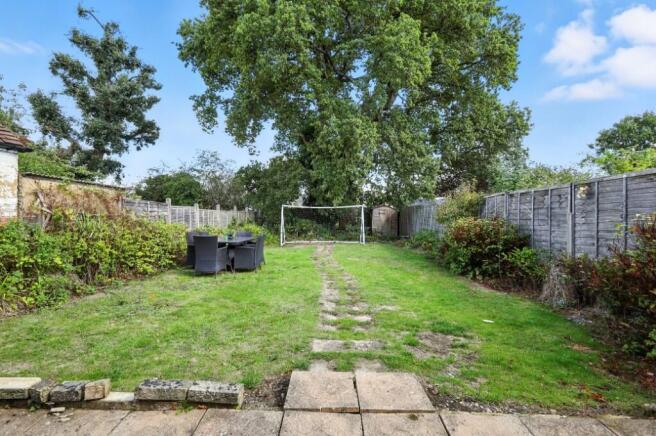 3 bed property, in Aberdale Gardens, £635,000