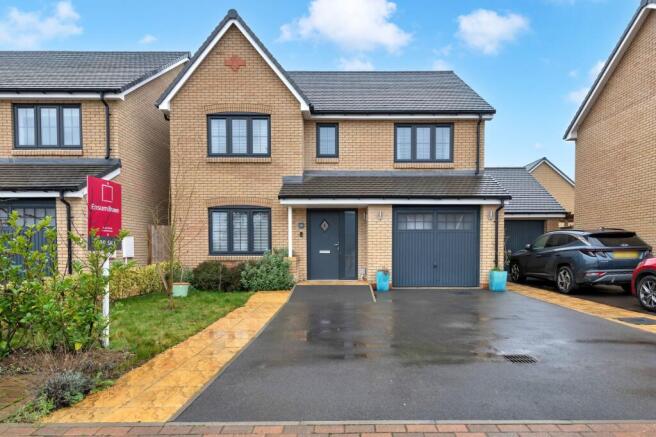 4 bed property, in King James Close, £500,000