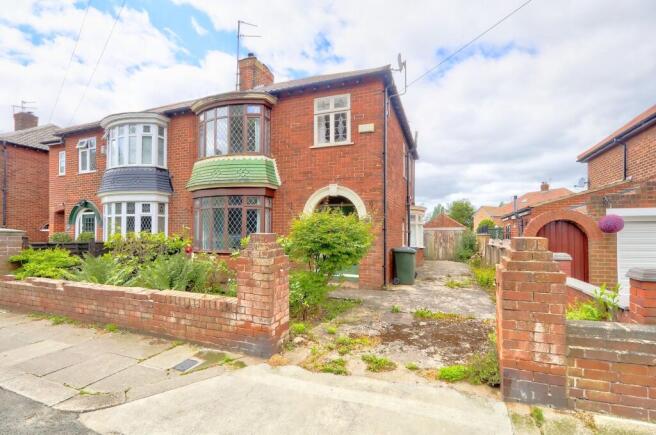 3 bed property, in Normanby Road, £180,000