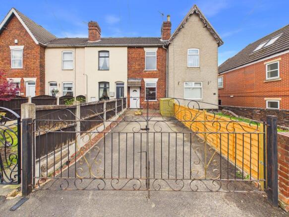 2 bed property, in Wellington Street, £150,000