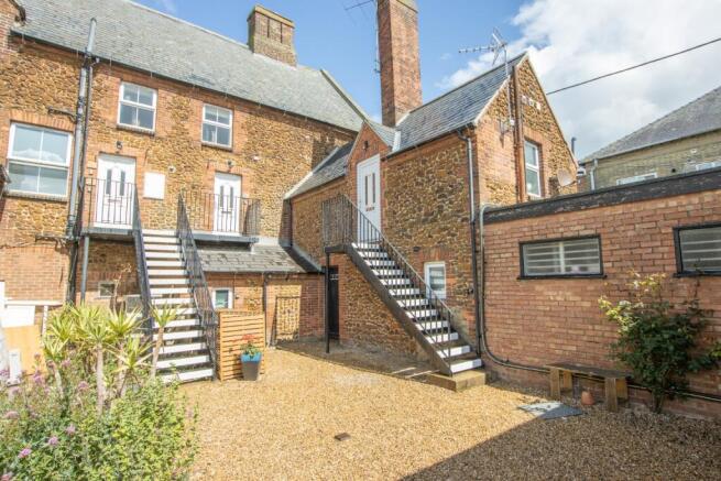1 bed property, in Hunstanton, £169,995