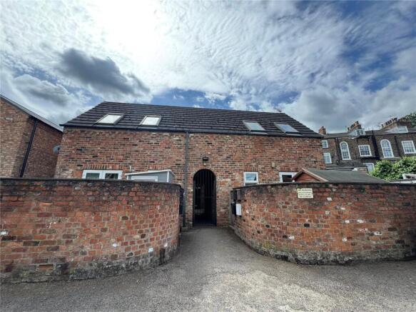 1 bed property, in Cambridge Mews, £85,000