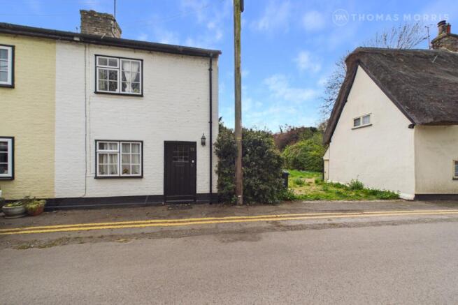2 bed property, in High Street, £335,000