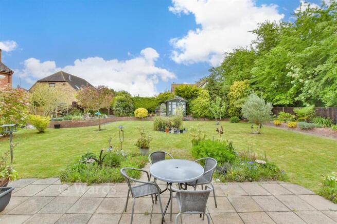 4 bed property, in Turner Street, £675,000