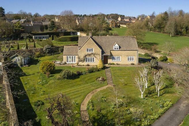 4 bed property, in Blockley, £1,550,000