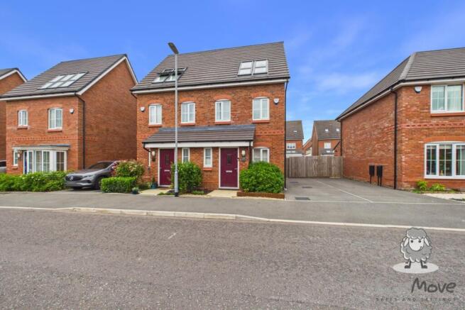 3 bed property, in Olivette Way, £270,000